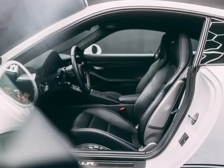 2016 Porsche 991 R - Image 27 of 31