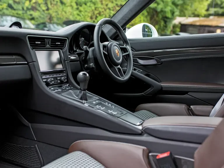 2016 Porsche 991 R - Image 11 of 24