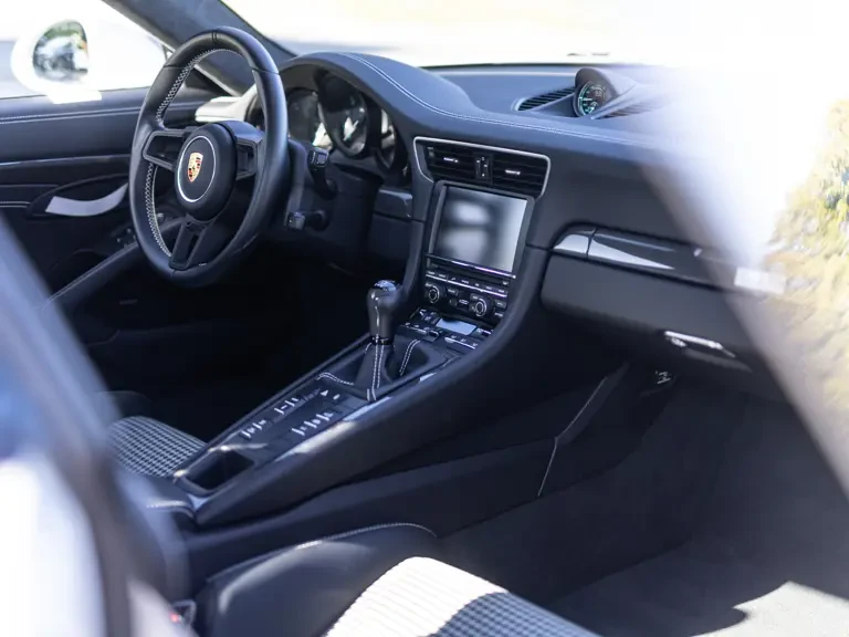 2016 Porsche 991 R - Image 19 of 31