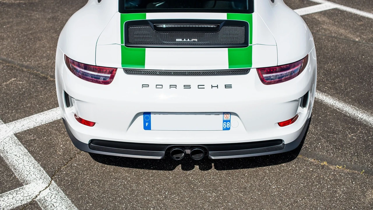 2016 Porsche 991 R - Image 12 of 31