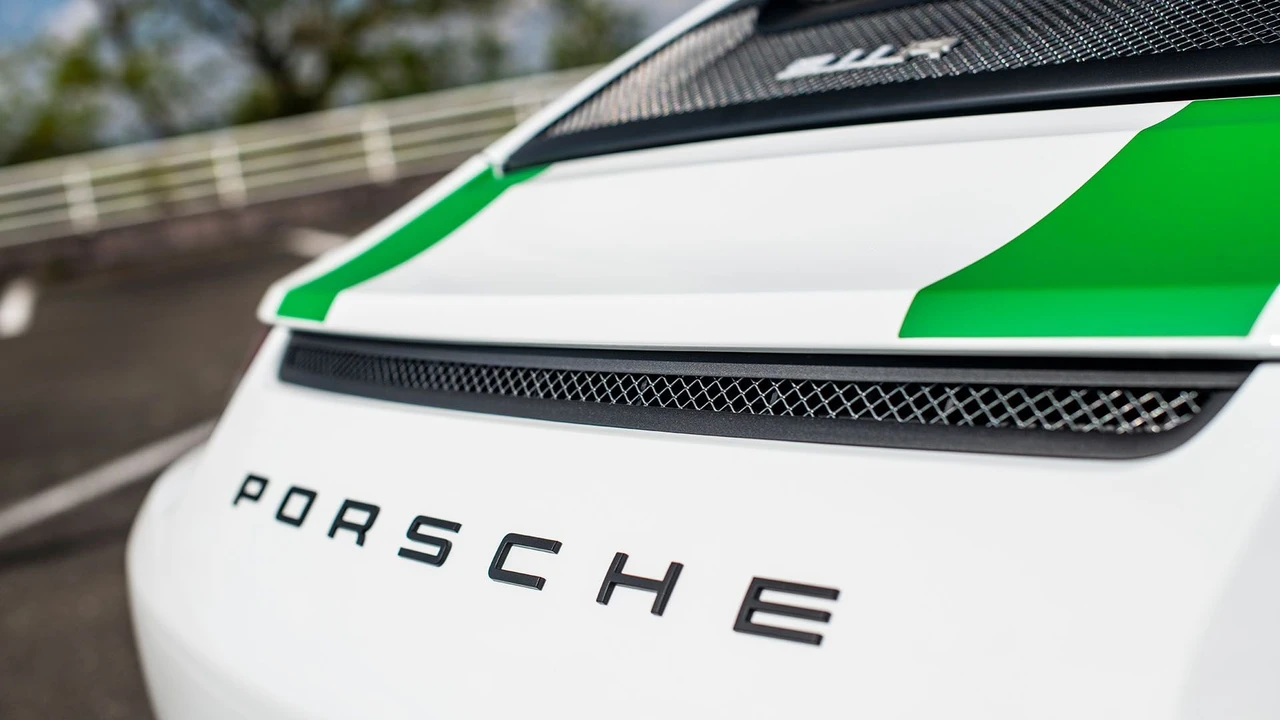 2016 Porsche 991 R - Image 21 of 31
