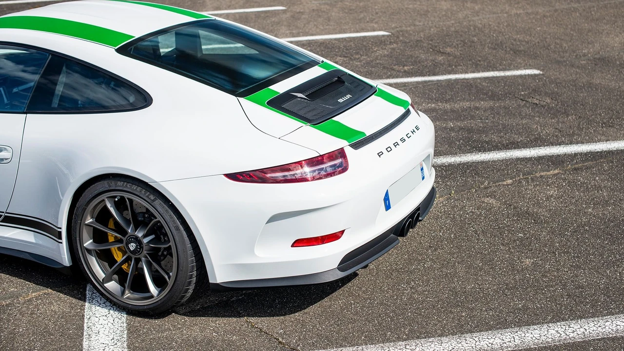 2016 Porsche 991 R - Image 15 of 31