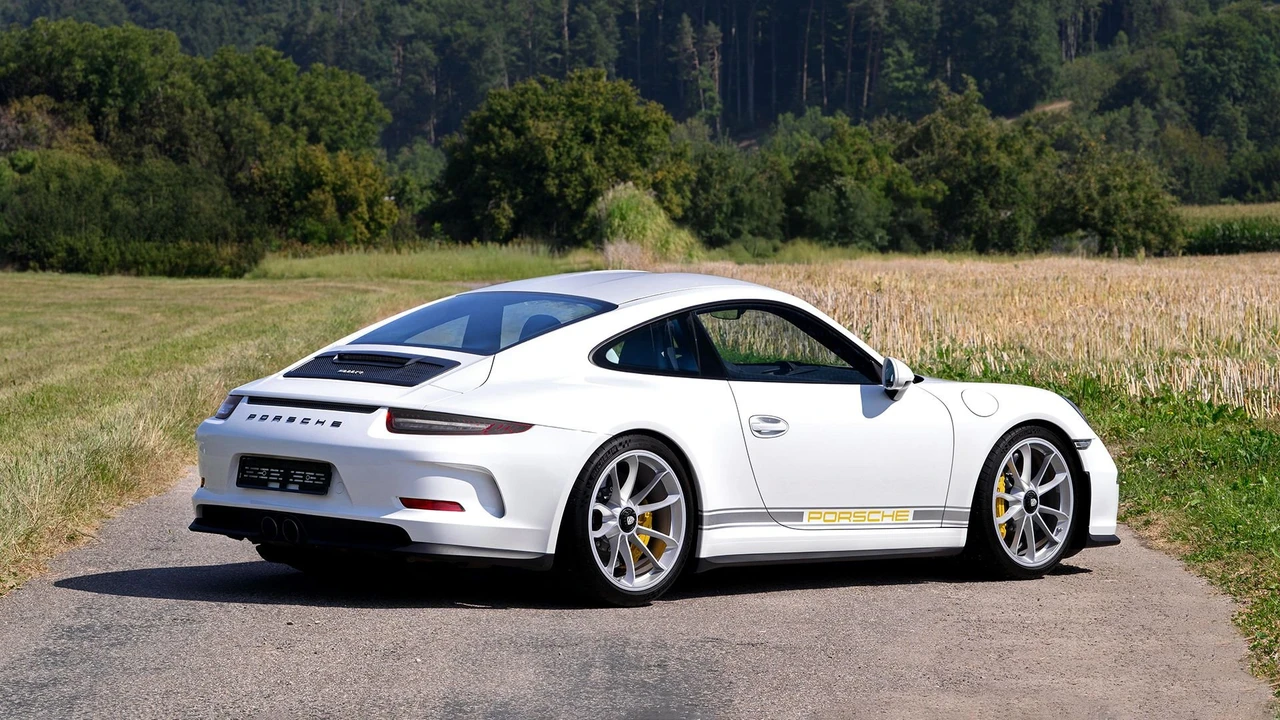 2016 Porsche 991 R - Image 19 of 31