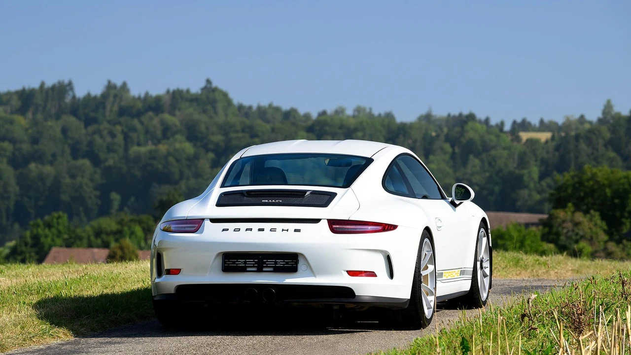 2016 Porsche 991 R - Image 11 of 31