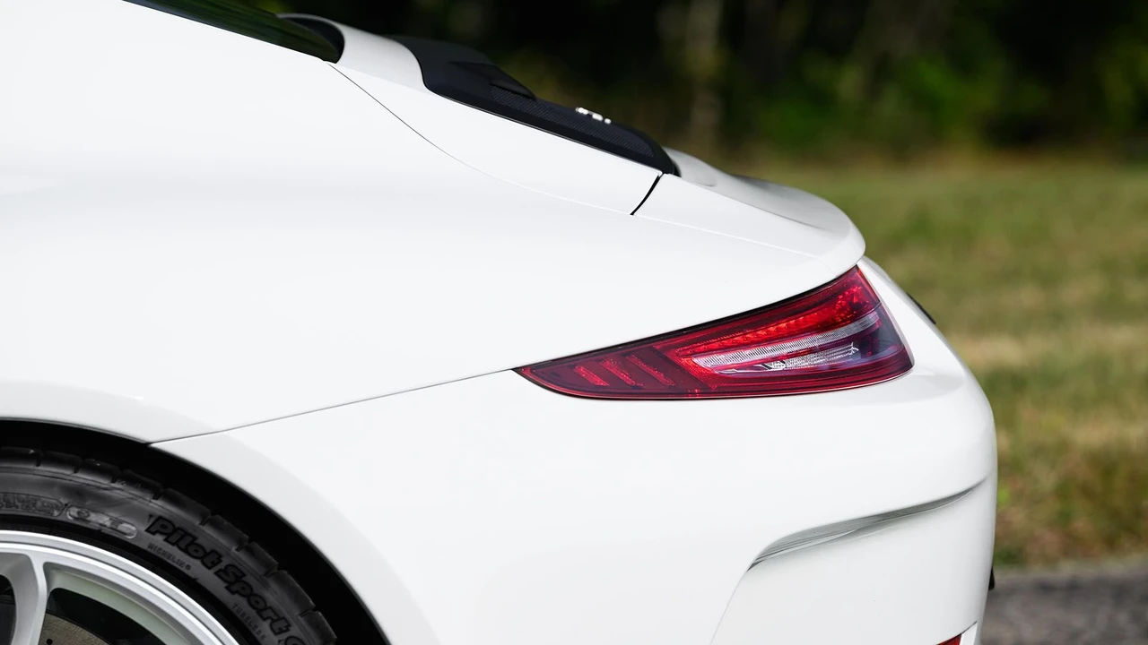 2016 Porsche 991 R - Image 24 of 31