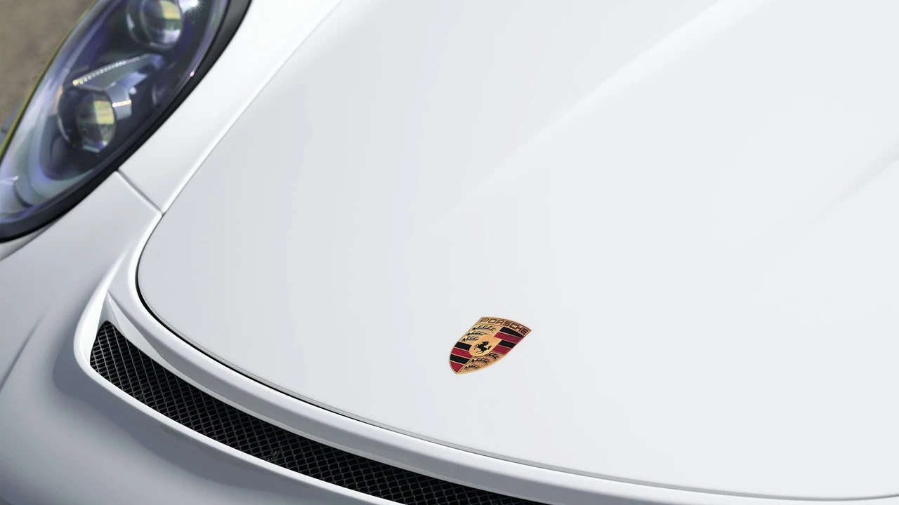 2016 Porsche 991 R - Image 16 of 31
