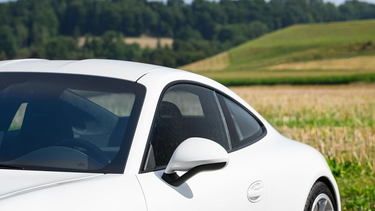2016 Porsche 991 R - Image 15 of 31