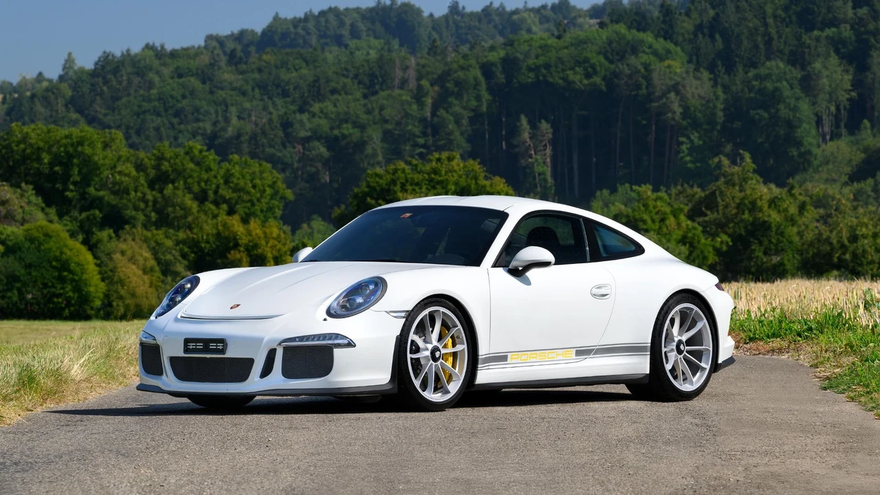 2016 Porsche 991 R - Image 13 of 31