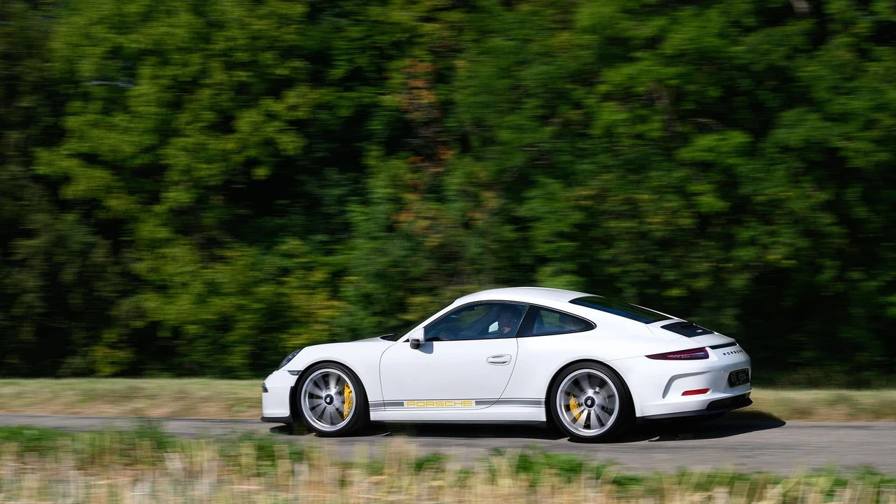 2016 Porsche 991 R - Image 9 of 31