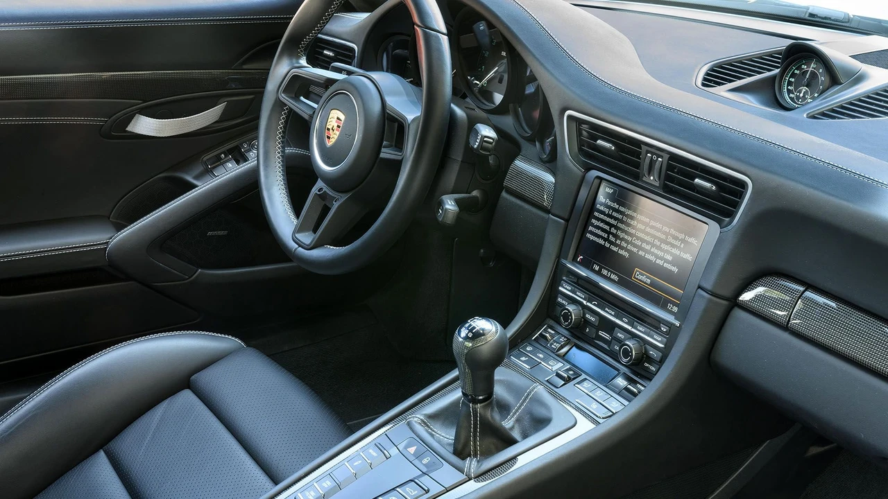 2016 Porsche 991 R - Image 2 of 31