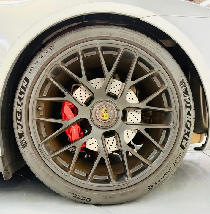 2016 Porsche 991 Targa 4 GTS - Image 17 of 20