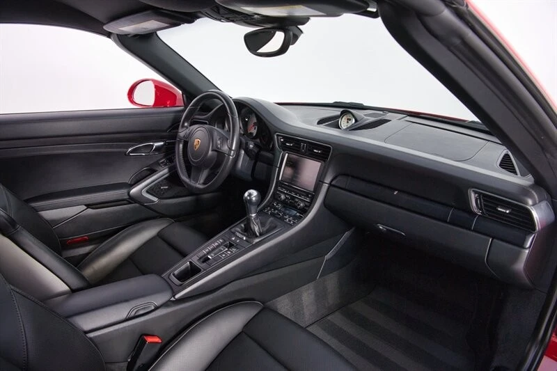 2016 Porsche 991 Targa 4 GTS - Image 9 of 21