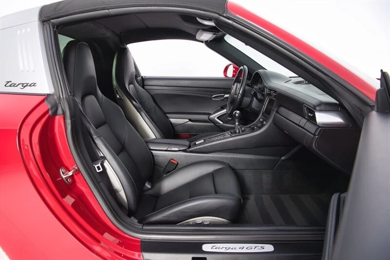 2016 Porsche 991 Targa 4 GTS - Image 12 of 21