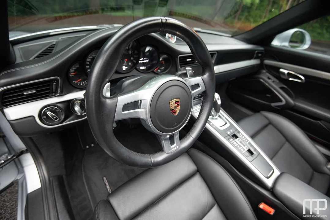2016 Porsche 991 Targa 4 GTS - Image 15 of 31