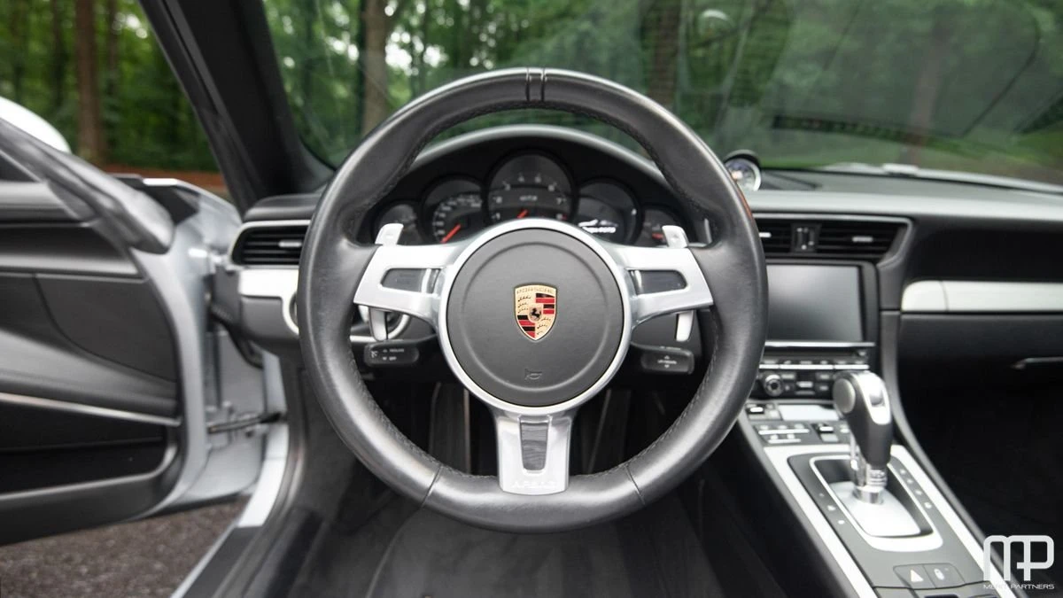 2016 Porsche 991 Targa 4 GTS - Image 16 of 31