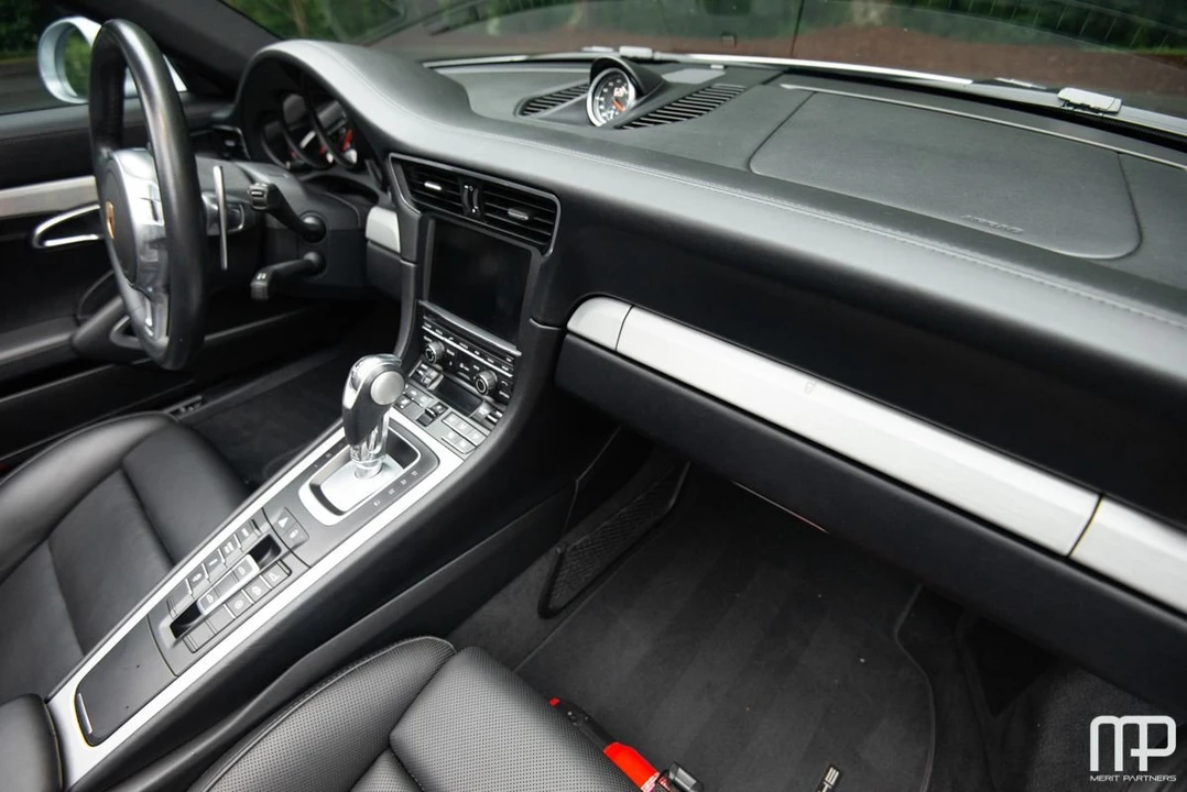 2016 Porsche 991 Targa 4 GTS - Image 20 of 31
