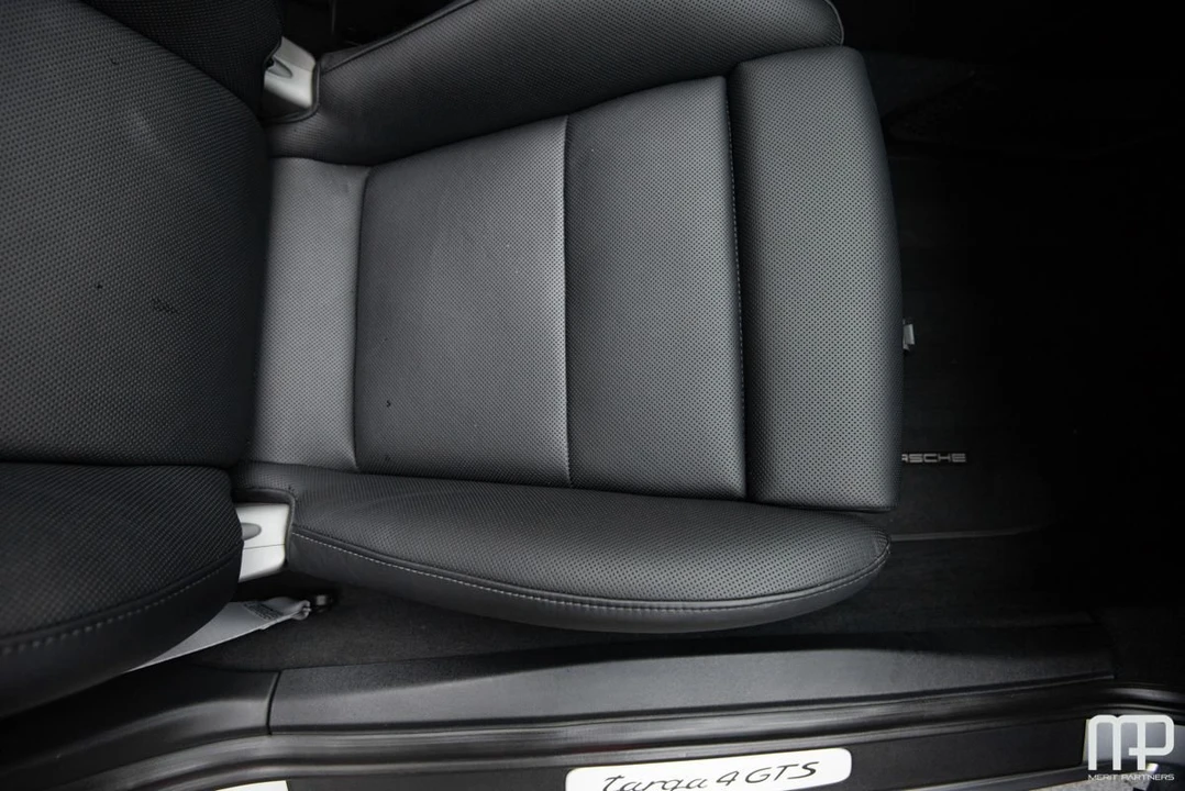 2016 Porsche 991 Targa 4 GTS - Image 25 of 31