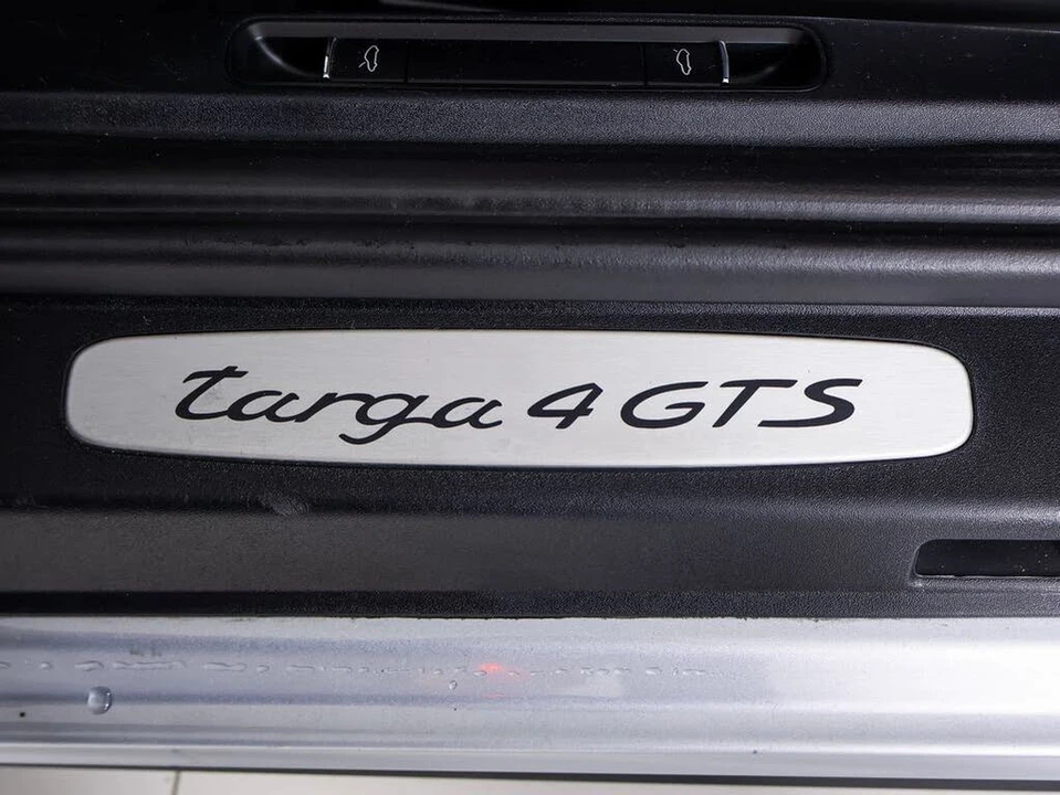 2016 Porsche 991 Targa 4 GTS - Image 25 of 31