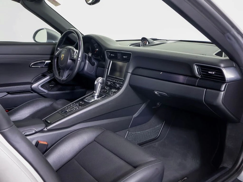 2016 Porsche 991 Targa 4 GTS - Image 7 of 31