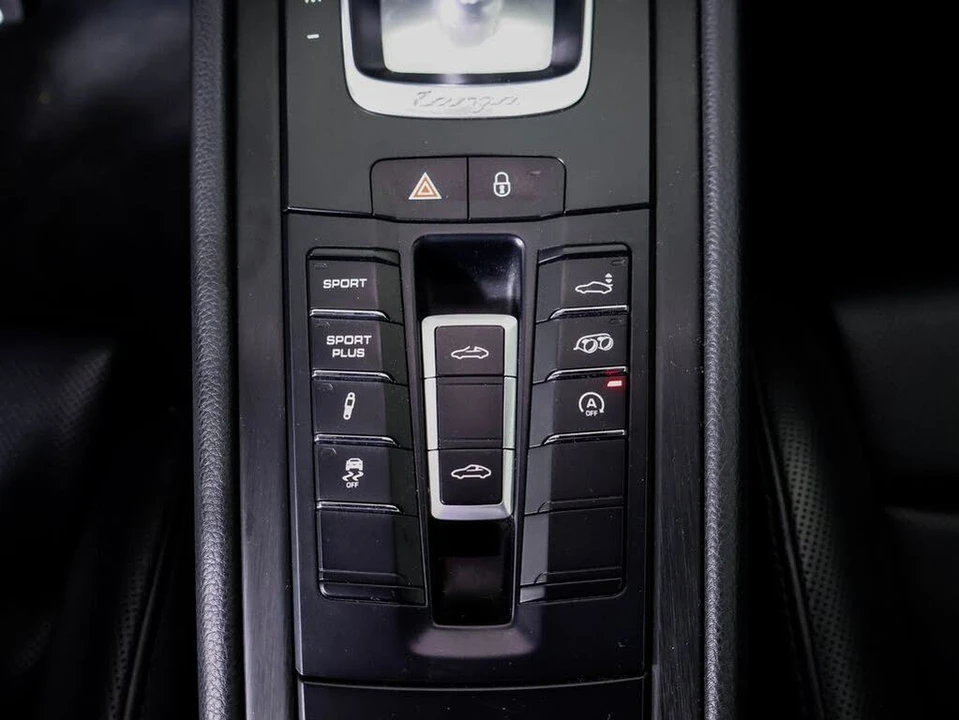 2016 Porsche 991 Targa 4 GTS - Image 16 of 31