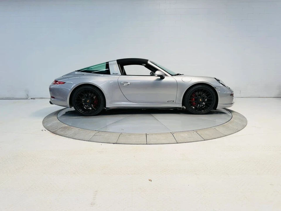 2016 Porsche 991 Targa 4 GTS - Image 11 of 31