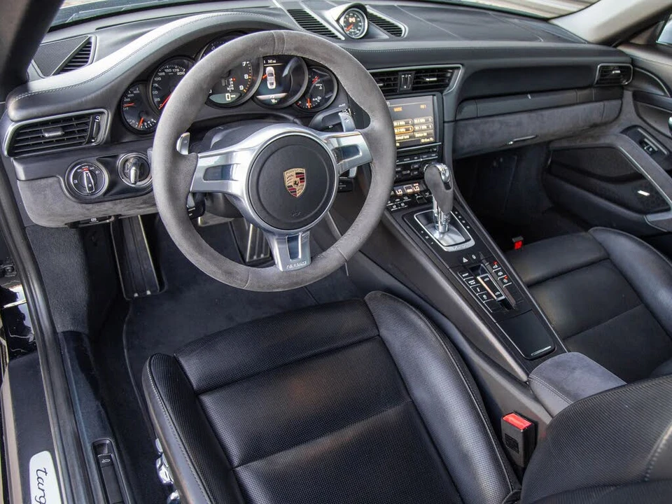 2016 Porsche 991 Targa 4 GTS - Image 4 of 21
