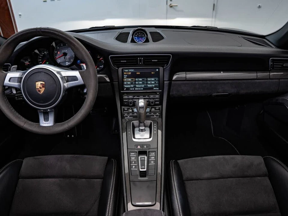 2016 Porsche 991 Targa 4 GTS - Image 6 of 31