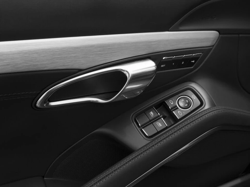 2016 Porsche 991 Targa 4 GTS - Image 19 of 20