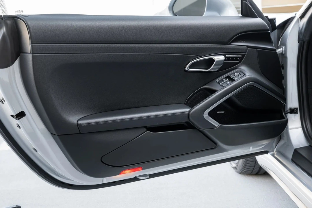 2016 Porsche 991 Targa 4 GTS - Image 8 of 10