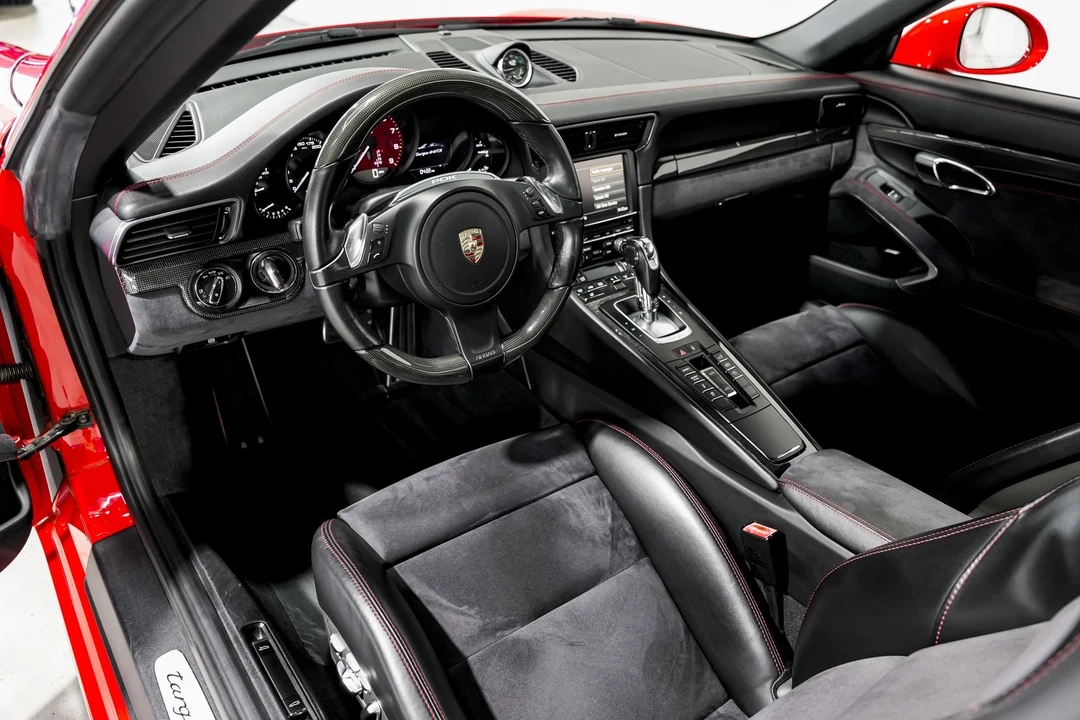 2016 Porsche 991 Targa 4 GTS - Image 9 of 21