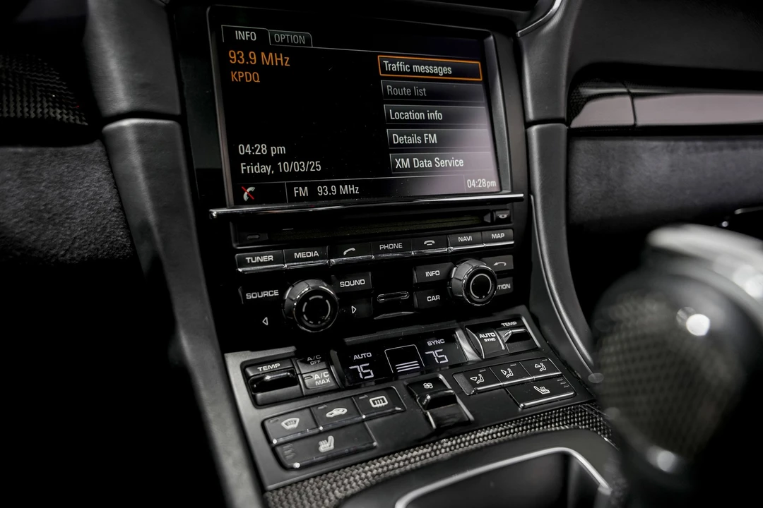 2016 Porsche 991 Targa 4 GTS - Image 14 of 21