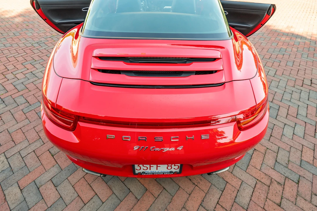 2016 Porsche 991 Targa 4 & 4S - Image 15 of 31