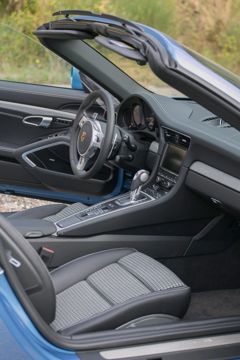 2016 Porsche 991 Targa 4 & 4S - Image 28 of 31
