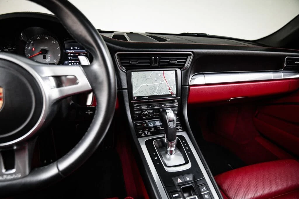 2016 Porsche 991 Targa 4 & 4S - Image 19 of 29