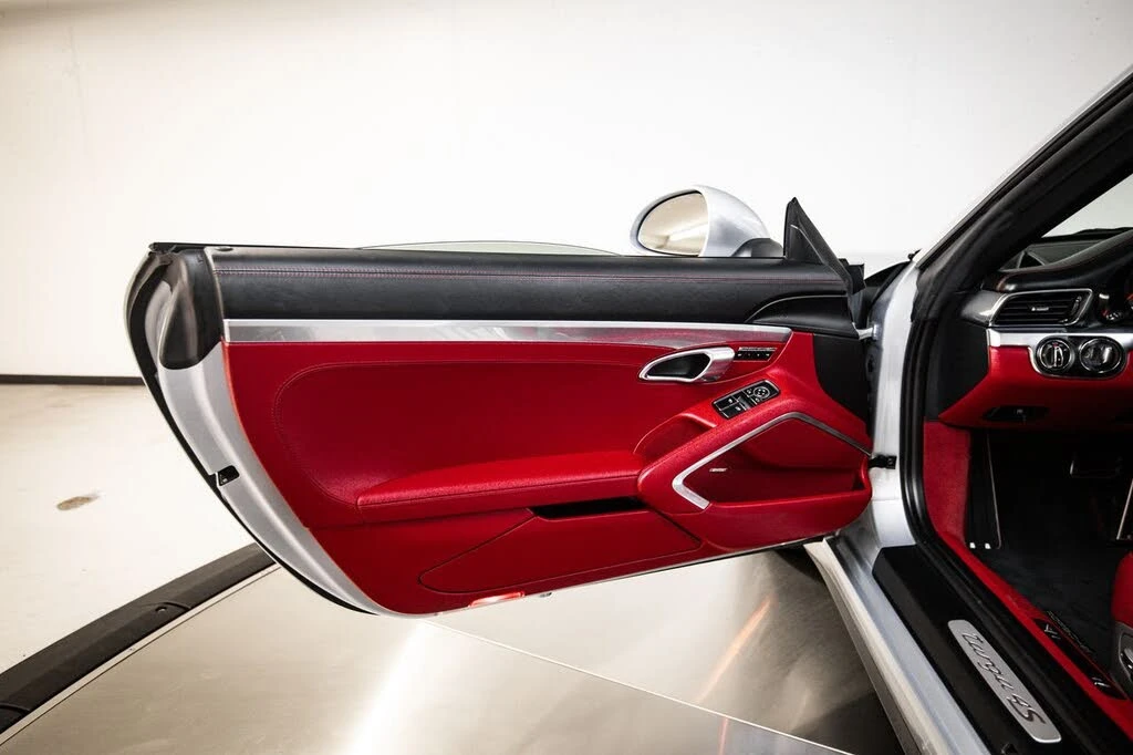 2016 Porsche 991 Targa 4 & 4S - Image 23 of 29