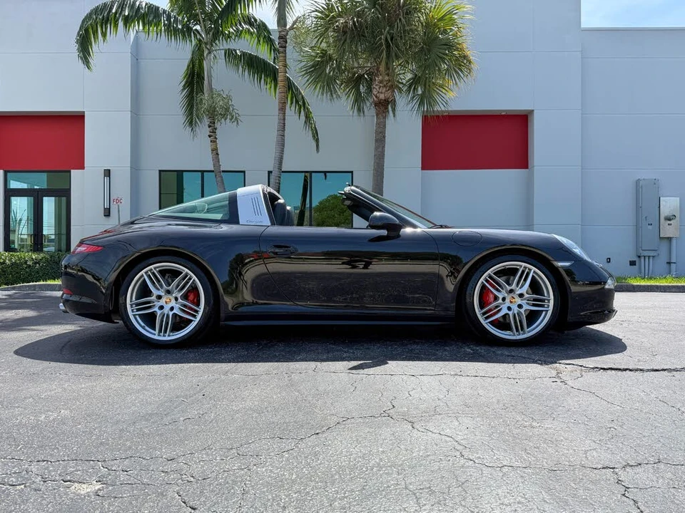 2016 Porsche 991 Targa 4 & 4S - Image 2 of 31
