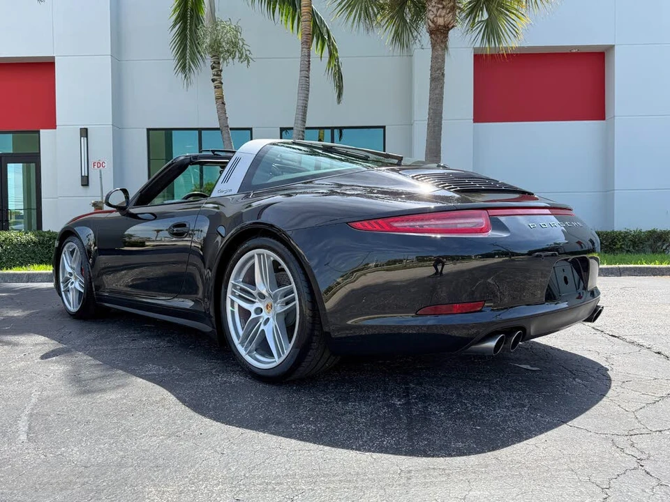 2016 Porsche 991 Targa 4 & 4S - Image 15 of 31
