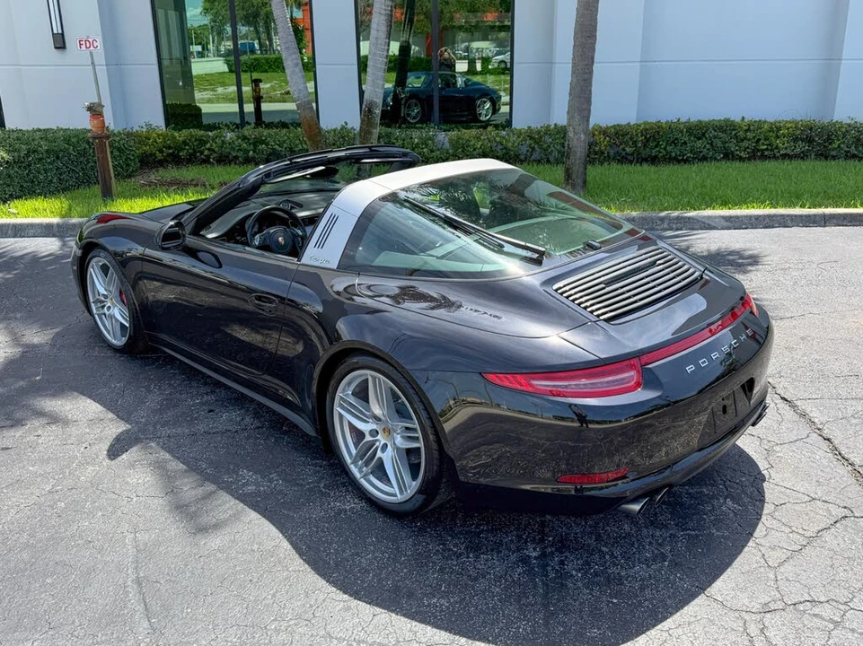 2016 Porsche 991 Targa 4 & 4S - Image 14 of 31