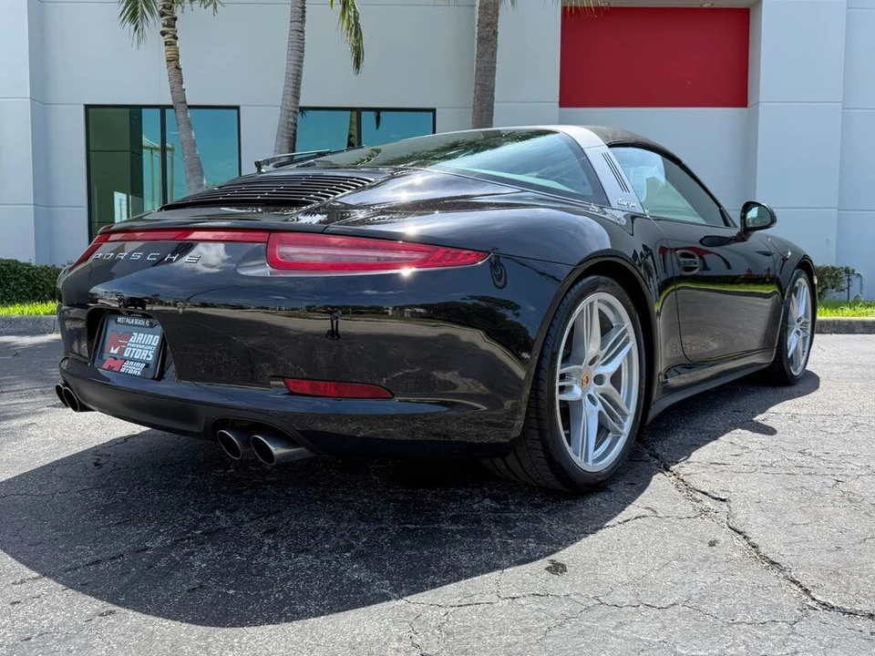 2016 Porsche 991 Targa 4 & 4S - Image 28 of 31