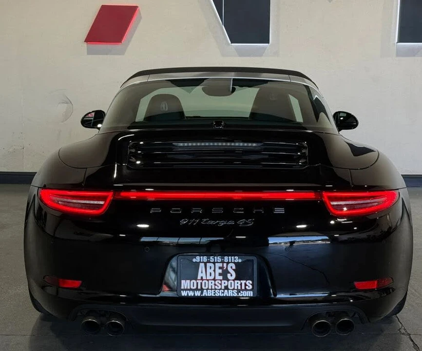 2016 Porsche 991 Targa 4 & 4S - Image 9 of 24