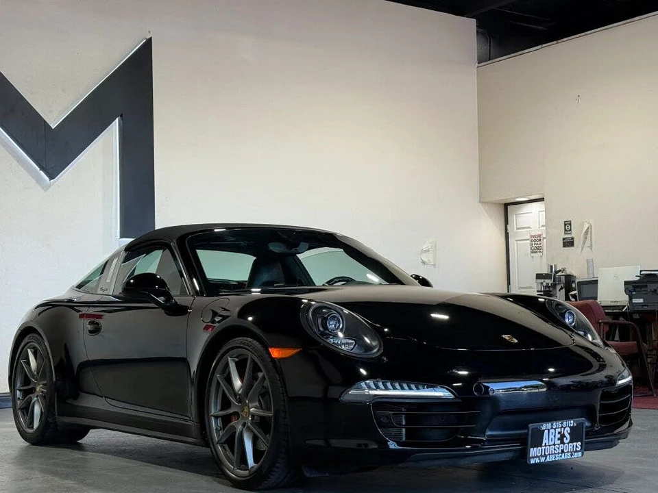 2016 Porsche 991 Targa 4 & 4S - Image 2 of 24