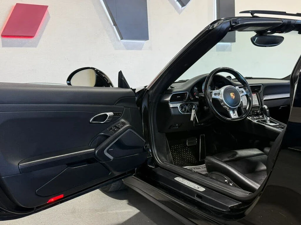 2016 Porsche 991 Targa 4 & 4S - Image 17 of 24