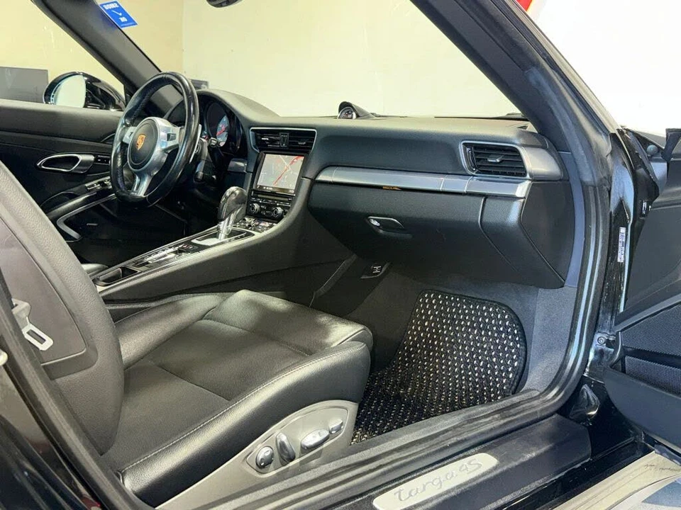 2016 Porsche 991 Targa 4 & 4S - Image 23 of 24