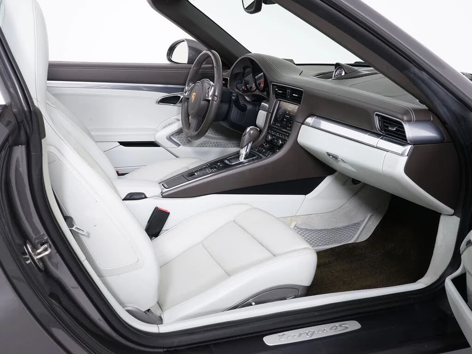 2016 Porsche 991 Targa 4 & 4S - Image 30 of 31