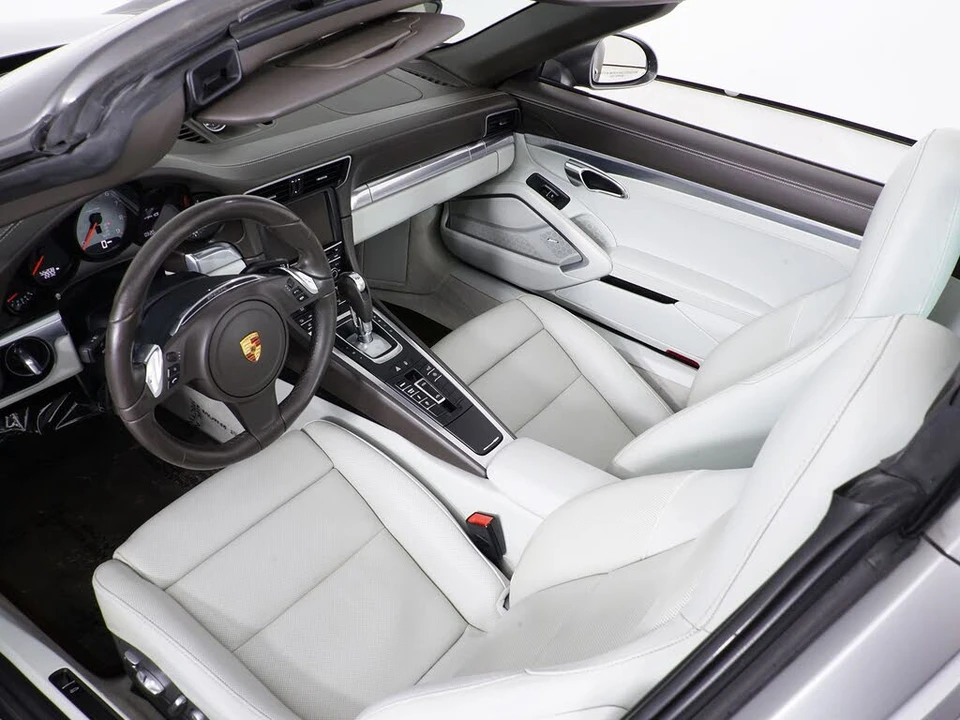 2016 Porsche 991 Targa 4 & 4S - Image 26 of 31