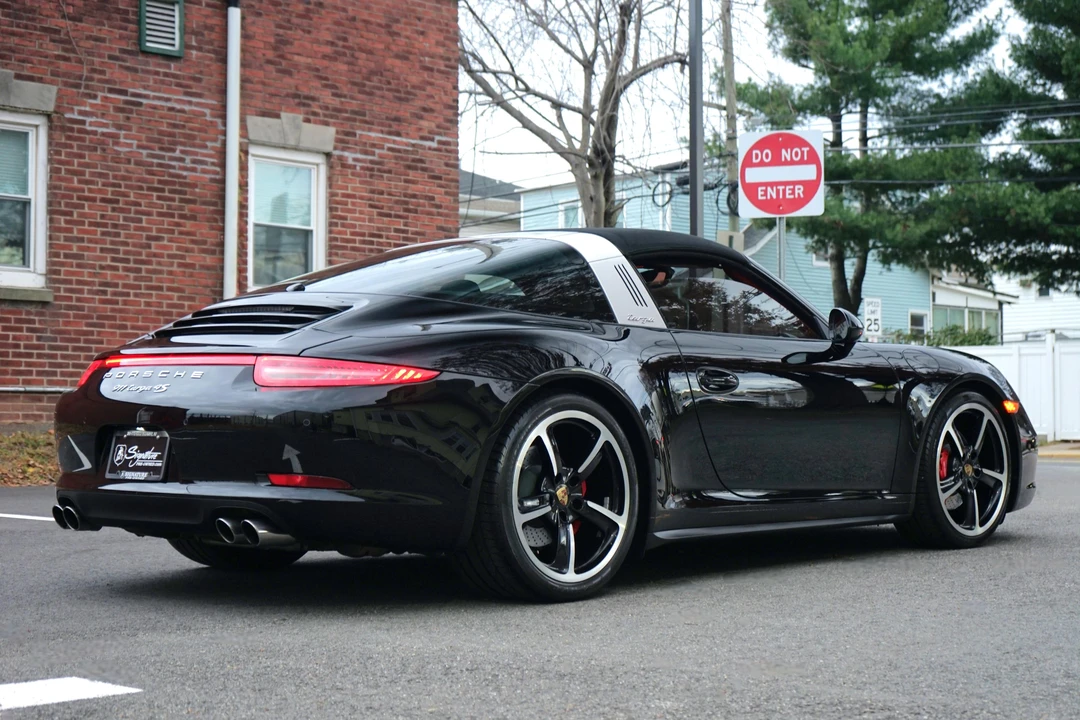 2016 Porsche 991 Targa 4 & 4S - Image 9 of 25