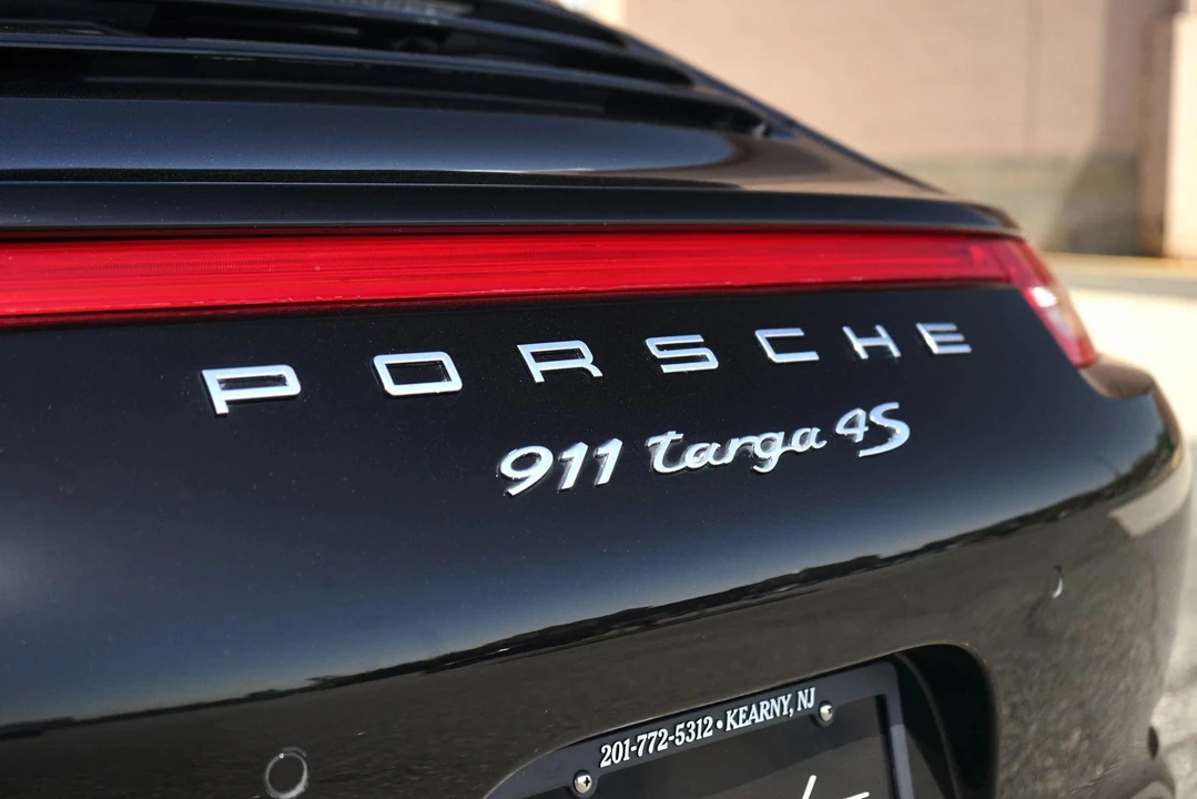 2016 Porsche 991 Targa 4 & 4S - Image 16 of 25