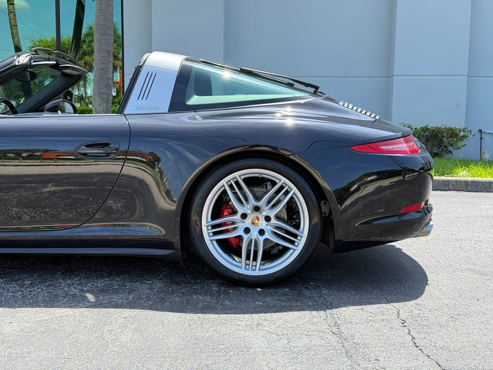 2016 Porsche 991 Targa 4 & 4S - Image 12 of 31