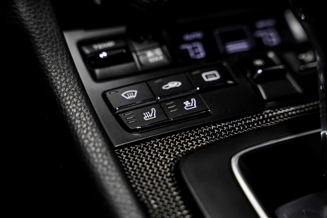 2016 Porsche 991 Targa 4 & 4S - Image 14 of 31