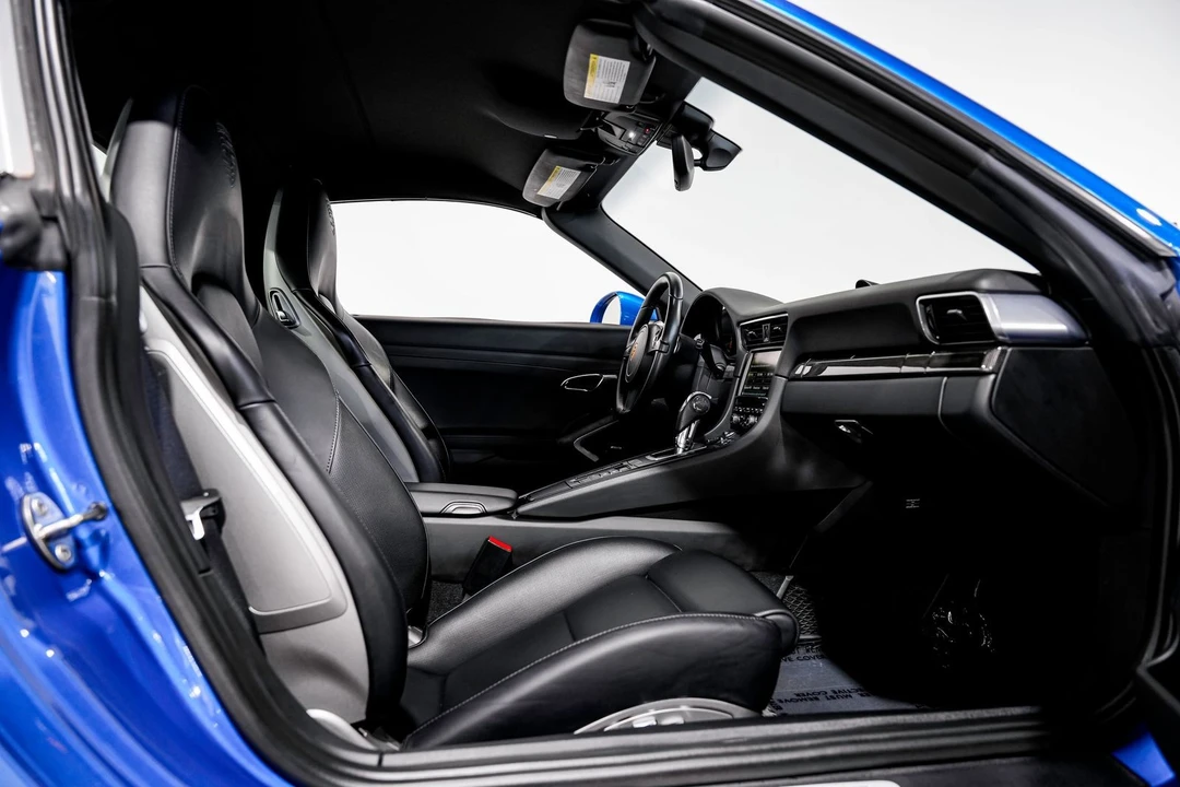 2016 Porsche 991 Targa 4 & 4S - Image 29 of 31